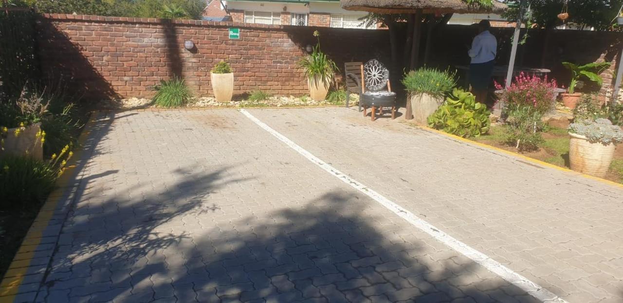 Aliwal Villa Guest Lodge Exterior photo