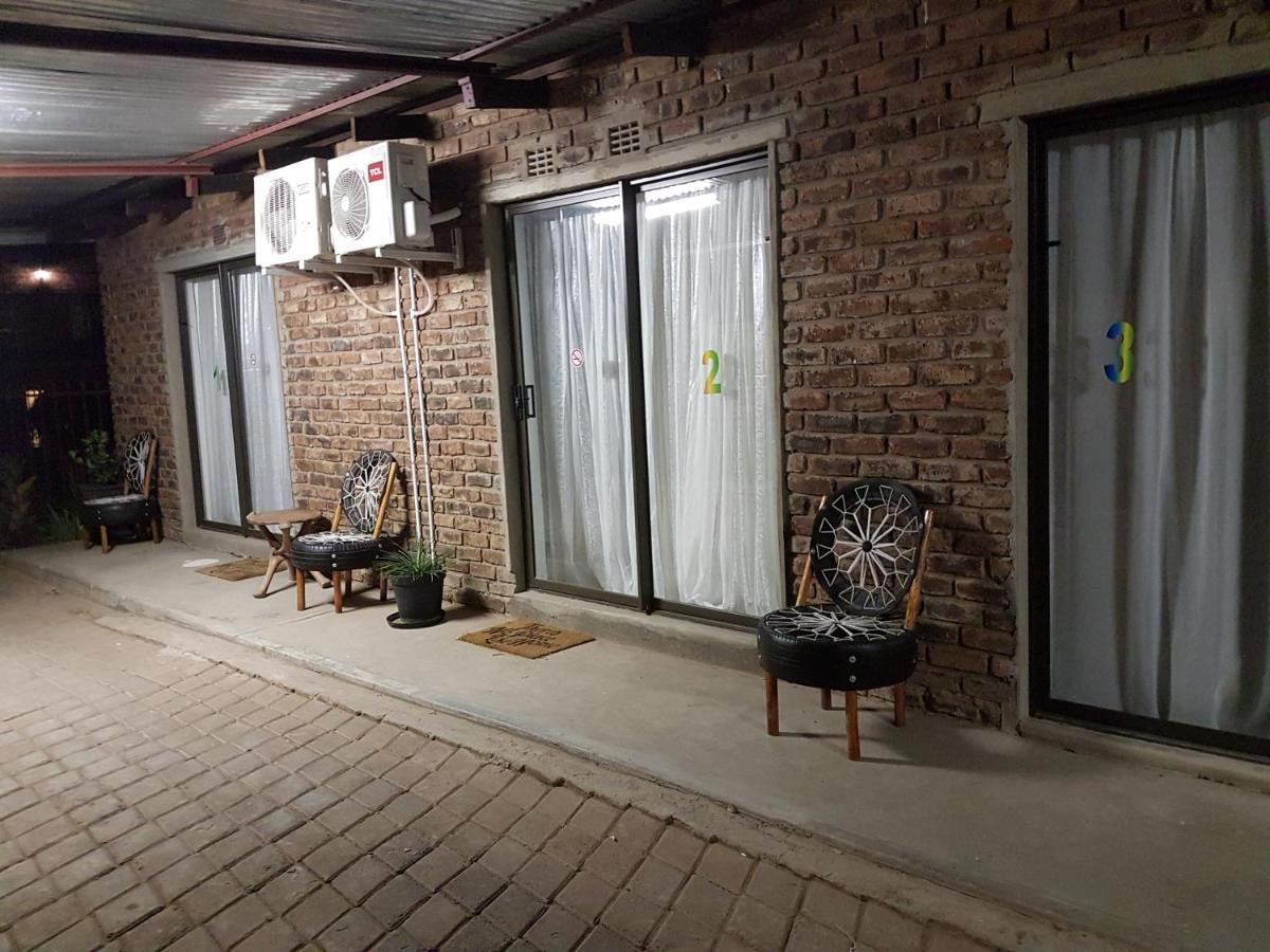 Aliwal Villa Guest Lodge Exterior photo